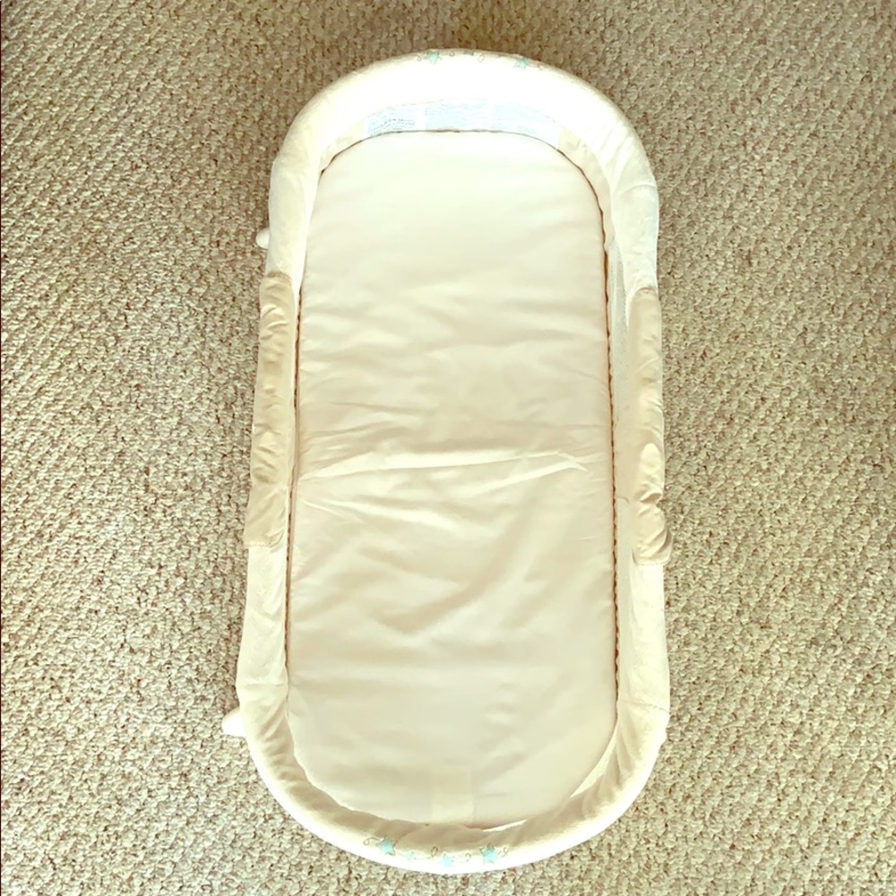 Summer infant SwaddleMe by your side sleeper